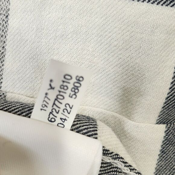 NWT American Eagle Men’s XS Gray Gingham Super Soft Flannel Button Up Shirt - Picture 6 of 8